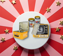 Load image into Gallery viewer, Carolyn’s Classics Vintage Lunch box & 2 Jams
